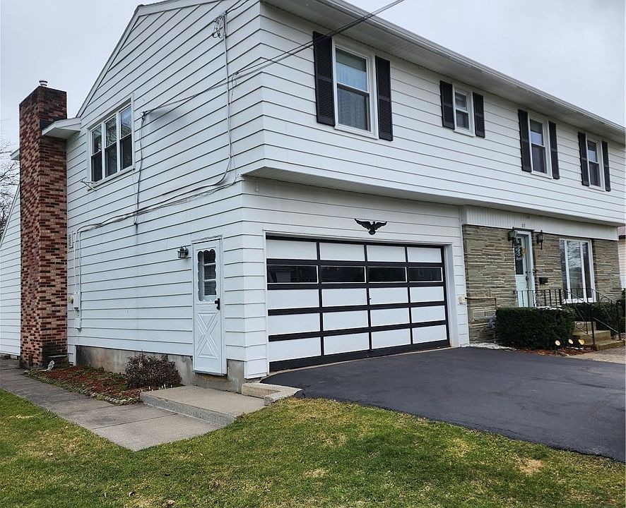 1st image of 27 Lansing Ave