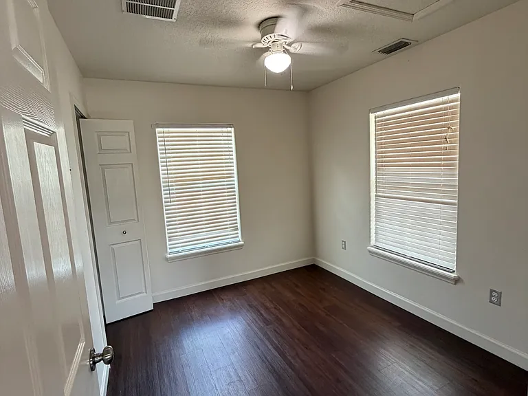 1311 North Ave — Photo 4