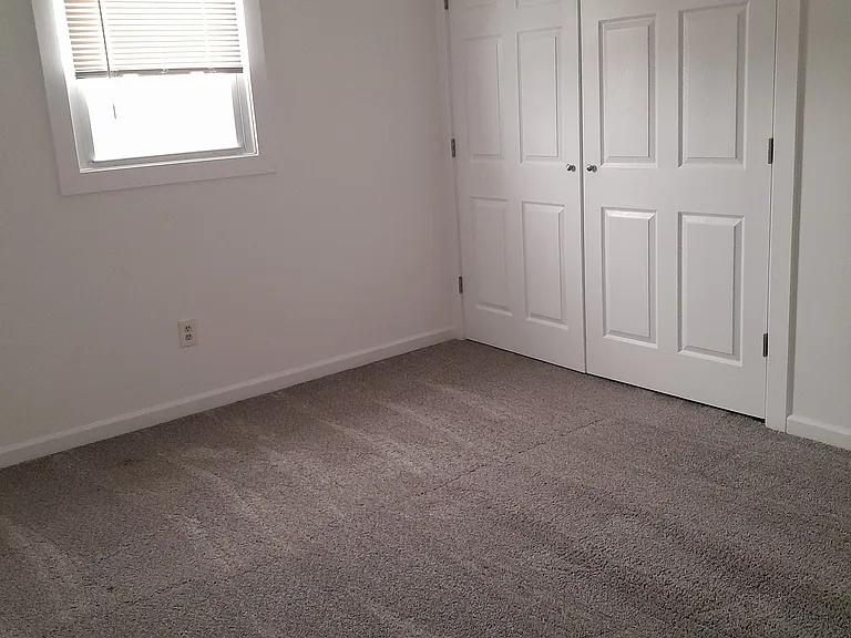 114 E Christie Ave — Photo 7