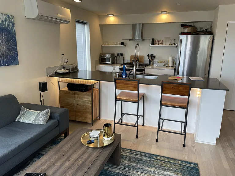 515 Summit Ave E #404 — Photo 3