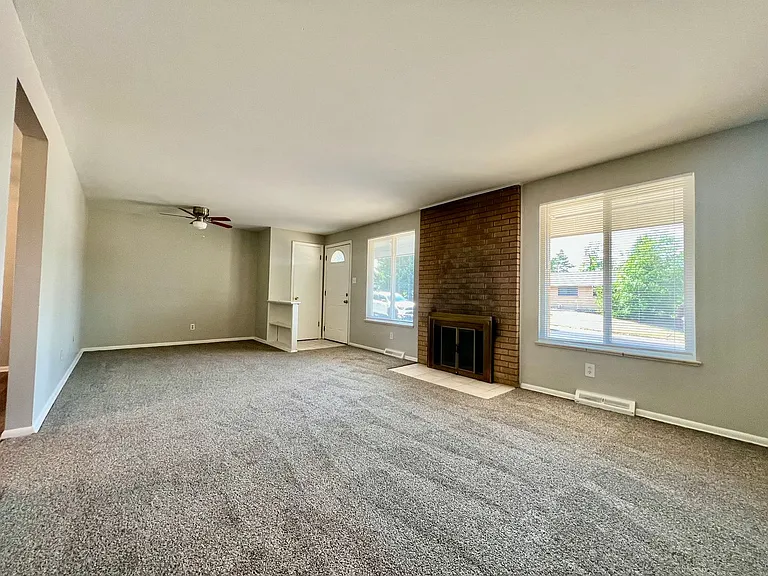 7135 S Birch Way — Photo 4