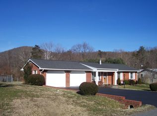 420 Winding Way, Covington, VA 24426
