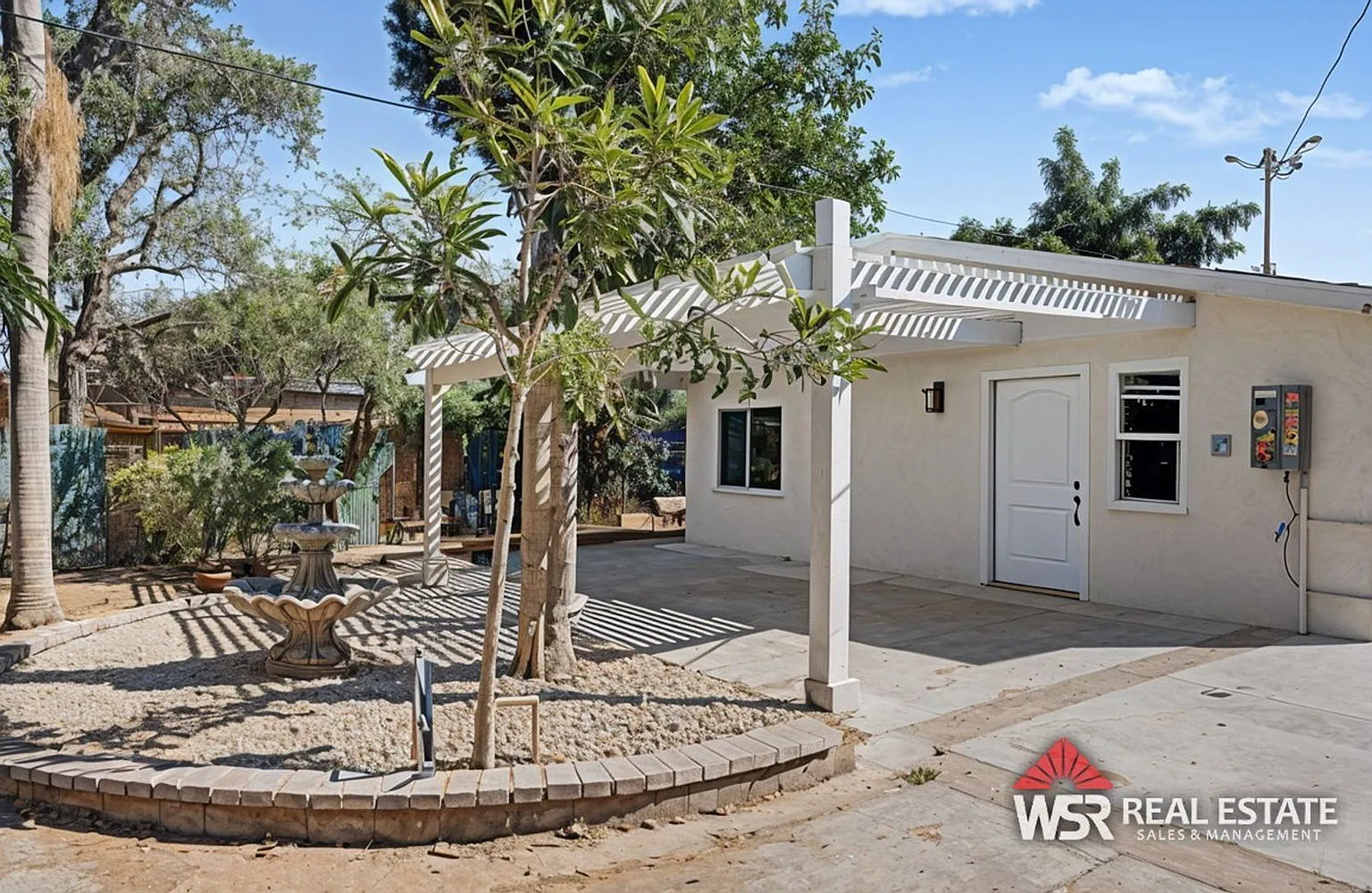 3 bed, 2.0 bath, 1500 sqft, $3,000 — Photo 2
