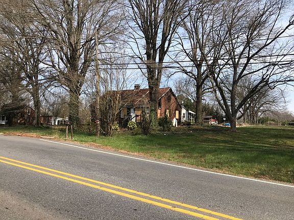 3rd image of 2622 S Us Highway 321