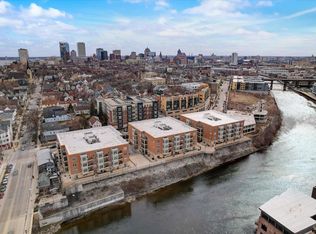 1915 N Water St APT 303, Milwaukee, WI 53202