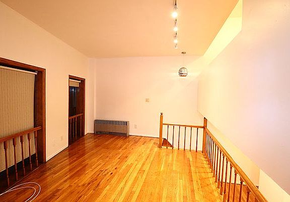 3rd image of 665 Washington Ave APT 3