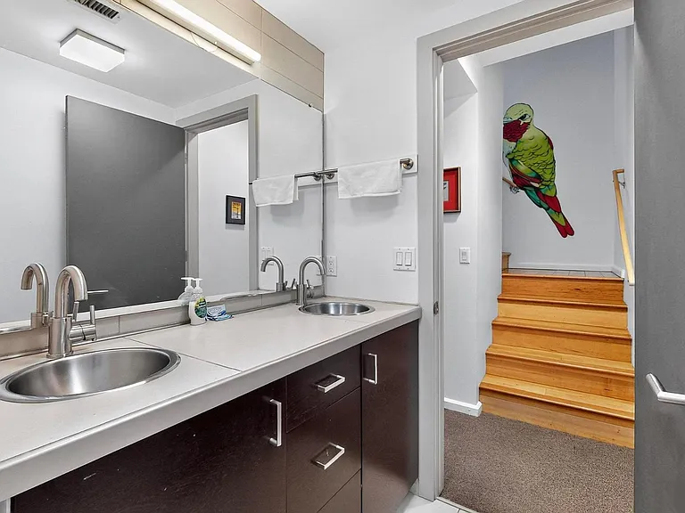 343 Platinum St SW #B — Photo 21