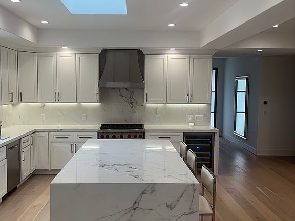 5th image of 22825 Mariano St