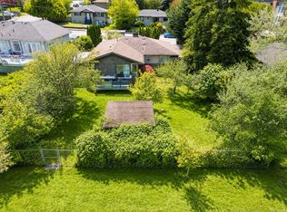 1736 Cedar Hill Cross Rd, Saanich, BC V8P 2R1