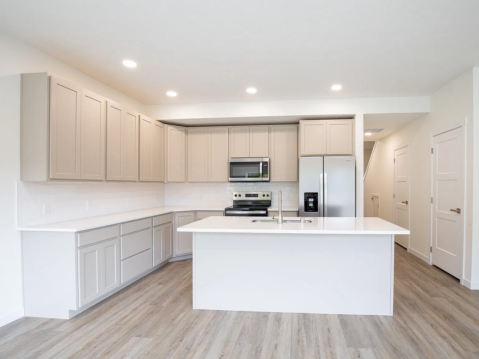 3 bed, 2.5 bath, 1448 sqft, $2,295 — Photo 1