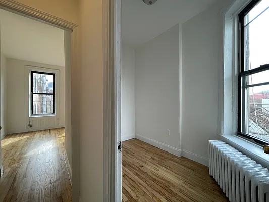 Rented by Compass | media 23