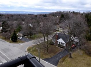 30 Hamilton St S #601, Hamilton, ON
