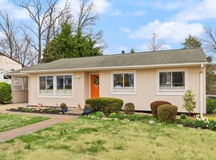 222 Pleasant St SW, Vienna, VA 22180