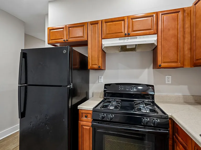 615 Malcolm X Blvd — Photo 1
