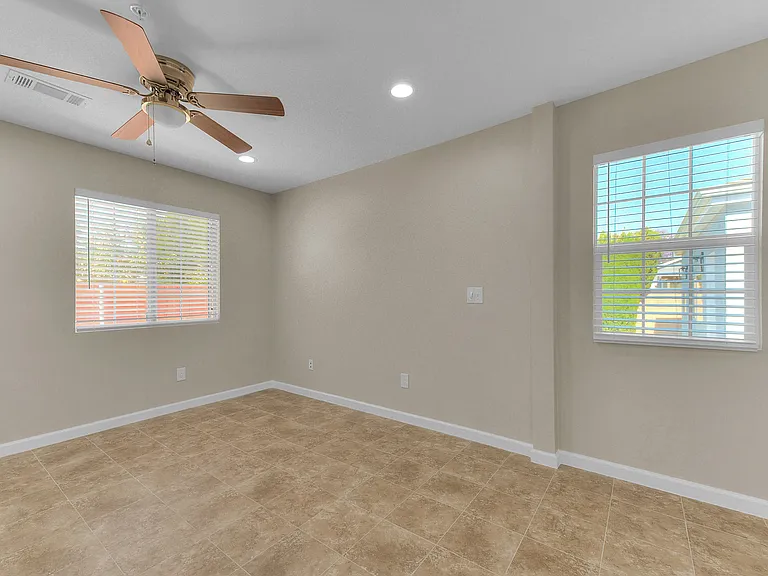 24600 Cypress St #24600A — Photo 35