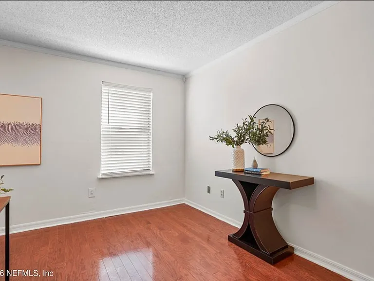 12054 Cobblewood Ln N — Photo 15