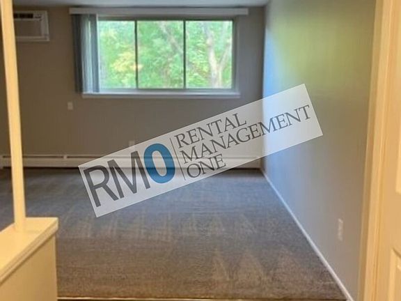 3rd image of 841 Ludlow Ave APT 203