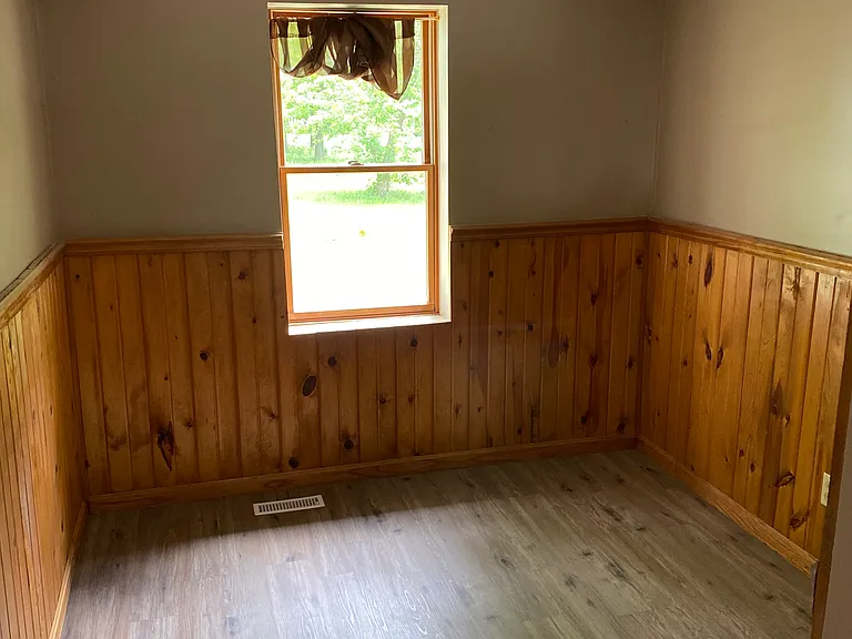 17666 Davis Rd — Photo 12