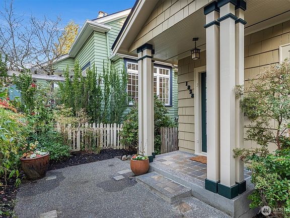 3rd image of 1828 NE Ravenna Boulevard