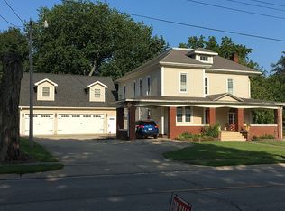 611 N Front St, Kansas, IL 61933