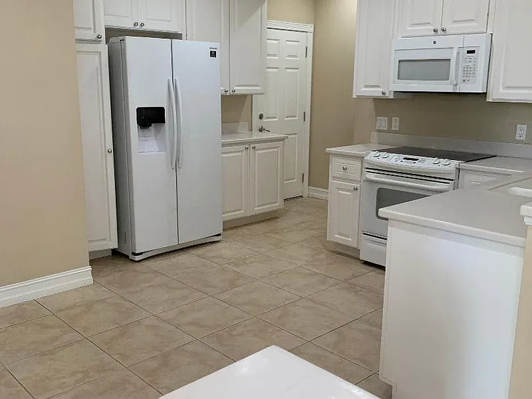 1176 Pinewood Lake Ct — Photo 8