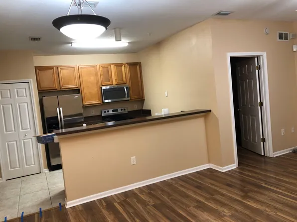 8210 Green Parrot Rd, Jacksonville, FL 32256