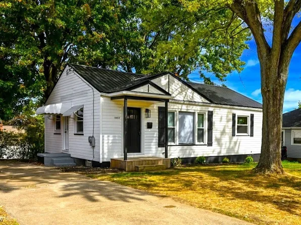 1457 Maple St, Barberton, OH 44203