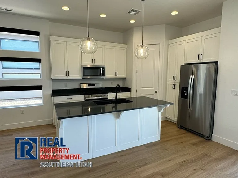 2806 E Church Oak Dr — Photo 6