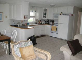 39 Cypress Ave, Narragansett, RI 02882