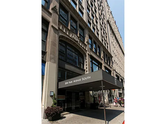 Rented by Douglas Elliman | media 15