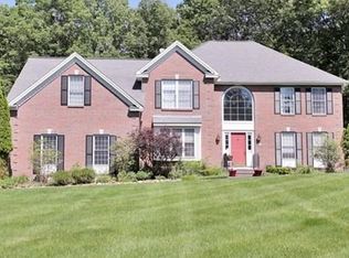 22 Robinson Rd, Westford, MA 01886