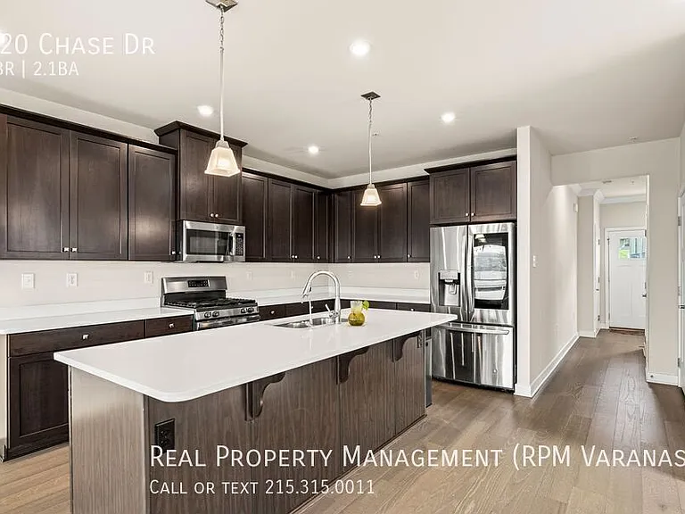 220 Chase Dr — Photo 10