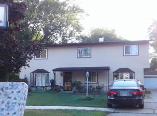 18448 W Geier Rd, Gurnee, IL 60031