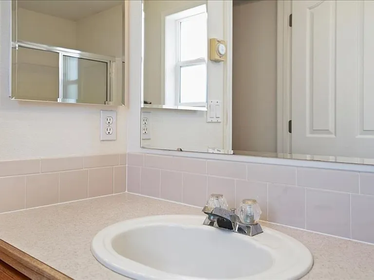 14180 W Chadford Dr — Photo 20