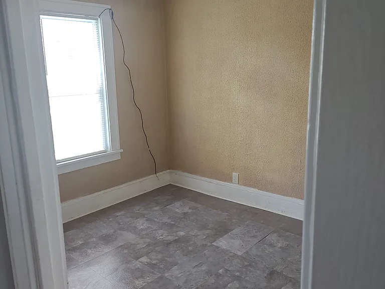 1299 E 188th St #2UP — Photo 6