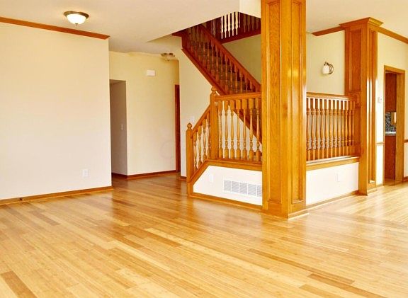 4th image of 6285 Howard St