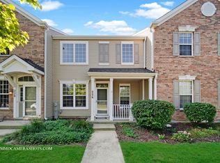 226 Springbrook Trl S, Oswego, IL 60543