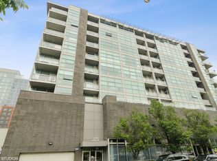 225 S Sangamon St UNIT 302, Chicago, IL 60607