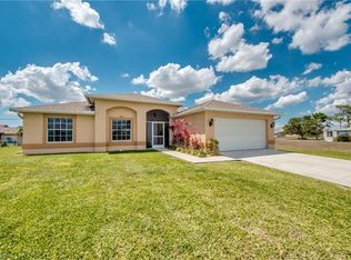 1904 NE 18th Pl, Cape Coral, FL 33909