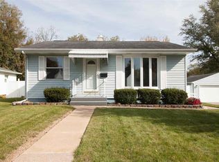 2536 33rd St, Moline, IL 61265