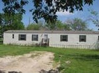 1067 Fm 1566 W, Wolfe City, TX 75423