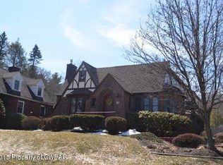 18 N Pioneer Ave, Shavertown, PA 18708