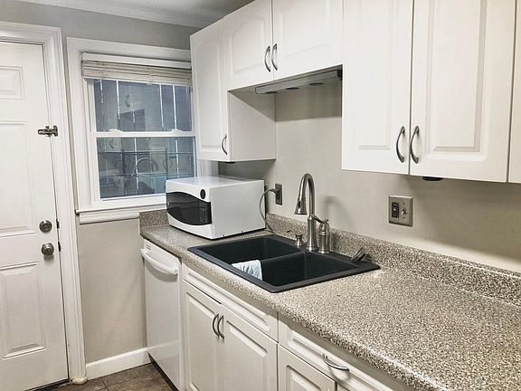 5th image of 2977 Lookout Pl NE Unit 2
