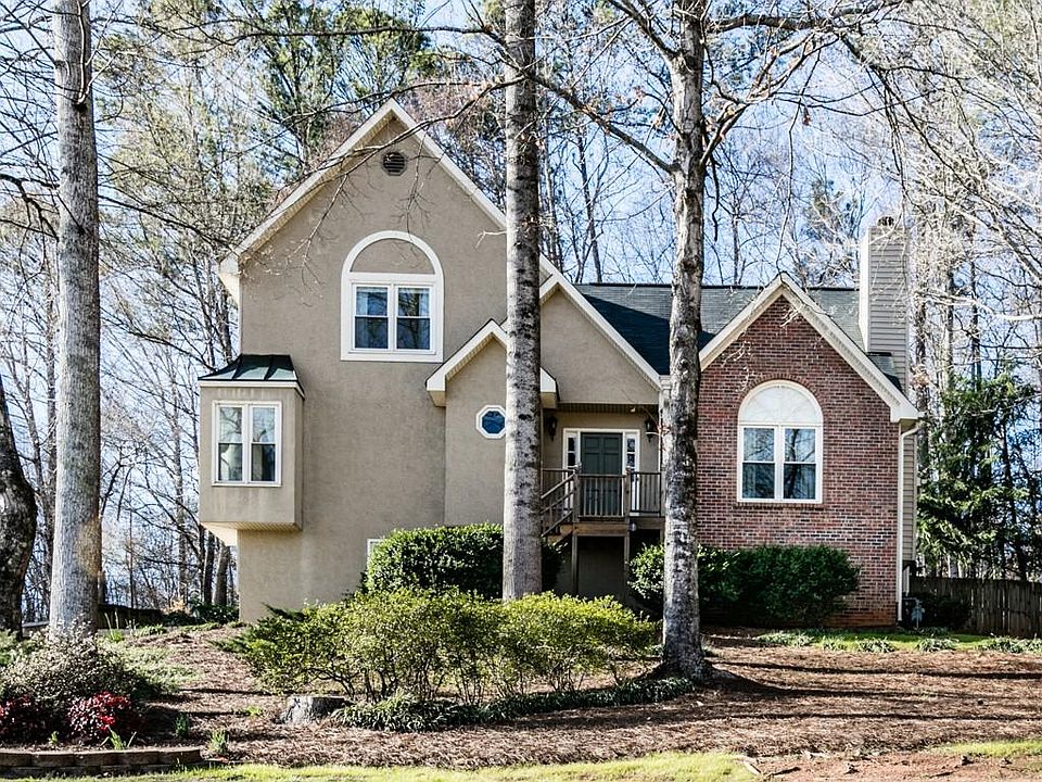 1st image of 105 Caracas Dr