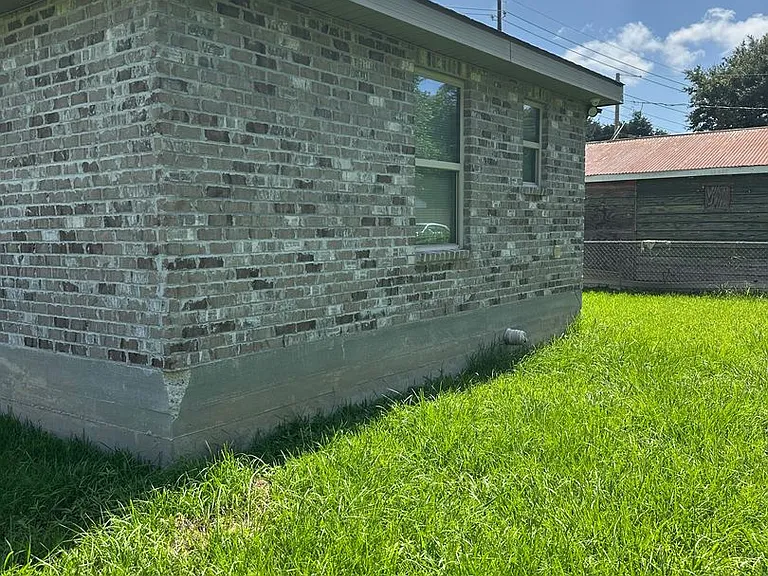 1406 Memory Ln — Photo 6