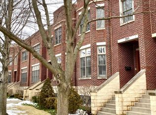 203 S Evergreen Ave, Arlington Heights, IL 60005