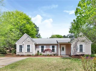 312 Fox Run Rd, Walhalla, SC 29691
