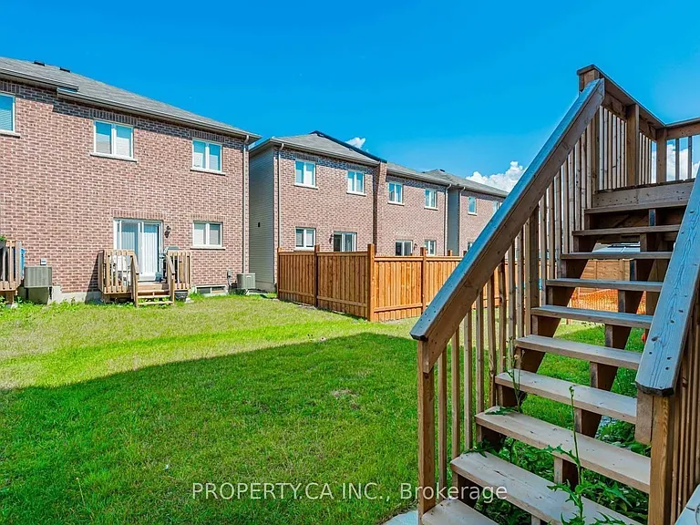 1277 Peelar Cres — Photo 26