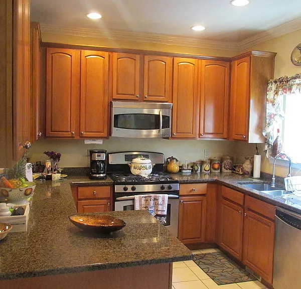 770 Green Ln #770 — Photo 7