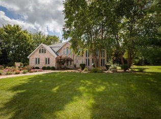 5514 Renee Ave, Crystal Lake, IL 60014